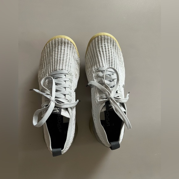 Nike Air Vapormax Flyknit 3 White Metallic Silver Platinum Sneakers. Size 8.5M - Picture 6 of 14